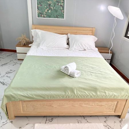 Local Me - Exclusive Centre Room Hai Phong Exterior photo